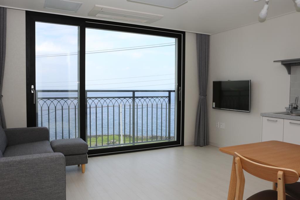 Plumeria Pension Jeju Exterior foto